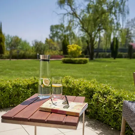 Richmond Nua Wellness - Adult Only Сапанча