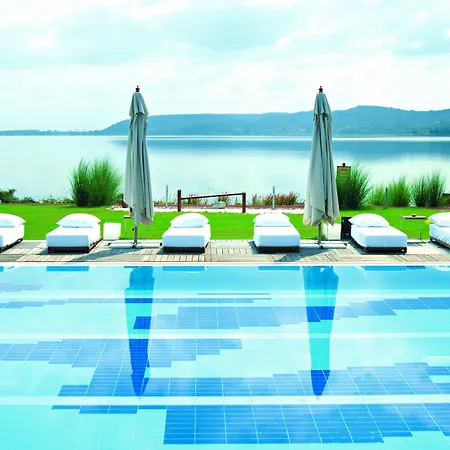 Richmond Nua Wellness - Adult Only 사판자