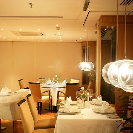Richmond Nua Wellness - Adult Only